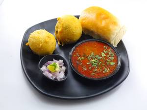 double batata vada (usal pav)