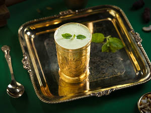 Pudina Lassi