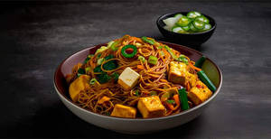 Paneer Vegetable Noodles