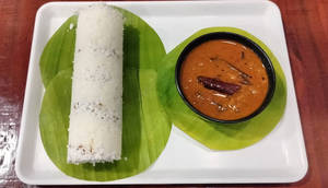 Puttu With Kadala Curry