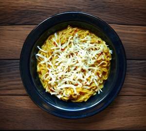 Veg cheese double tadka maggi