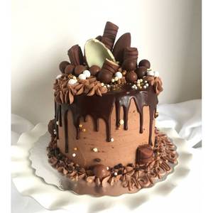 Chocolate Truffle Cake [900 Grams]
