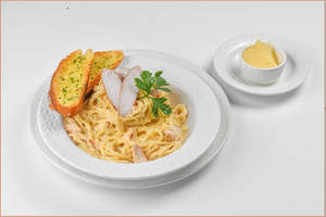 Artisan Pasta in Chicken Carbonara Sauce
