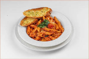 Artisan Pasta in Tomato Arrabiatta Sauce