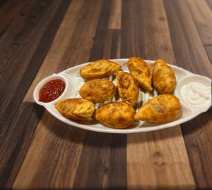 Paneer Fried Momos ( 6 Pieces ) 