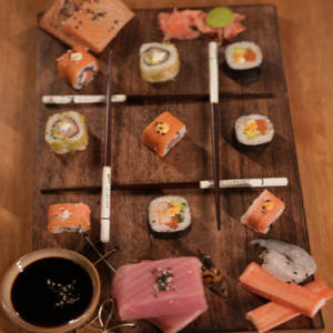 Sushi Family Pack  [Veg] [16 pcs]