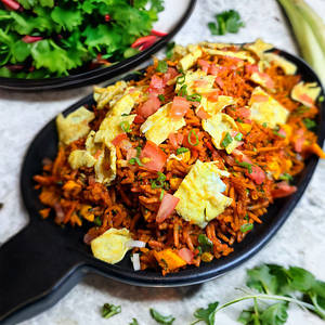 Egg Tom Yum Rice