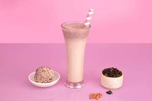 Butterscotch Fudge With Cookie Crumble Milkshake