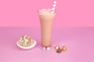Hershey's Kisses Caramel Milkshake