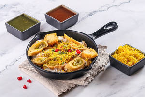Mirchi Kachori Chaat