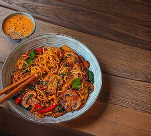 Exotic vegetable combo noodles