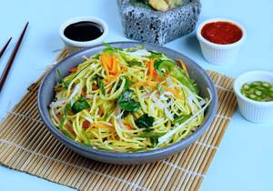 Hakka Noodles (Veg)
