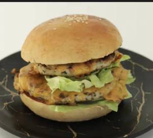 Wavy cap special club burger