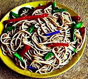 Chicken sehzwan noodles