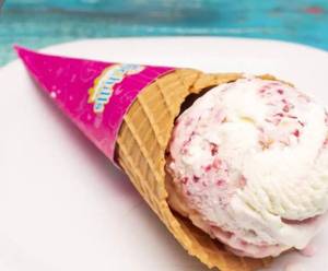 Strawberry Cheesecake Premium Ice Cream