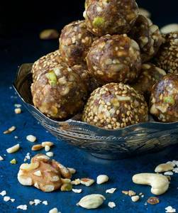 Dry fruits laddu [250 grams]