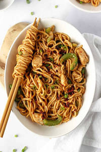 Chicken Chilly Garlic Noodles