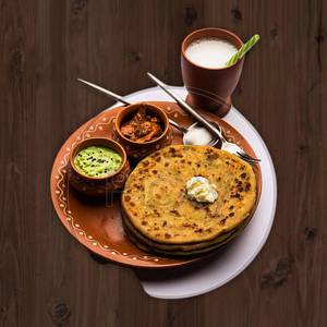 Aloo paneer paratha with lassi