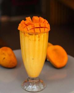 Mango lassi