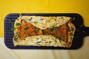 White Karishmayi Egg Rocket