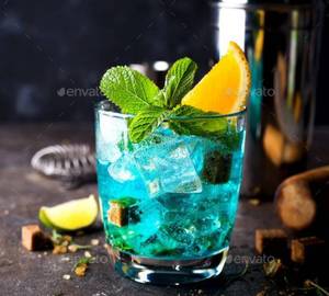 Blue lagoon mojito