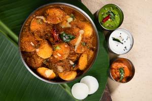 Button Idly With Sambar