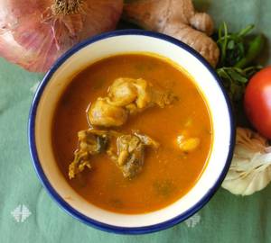 Chicken in tomato gravy