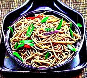 Veg chilli garlic noodles