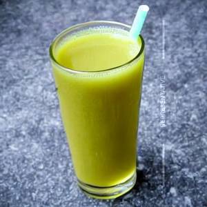 Sugarcane Juice (Ganne Ka Ras)