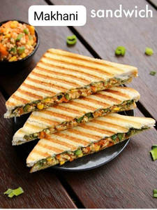 Makhni Paneer Sandwich