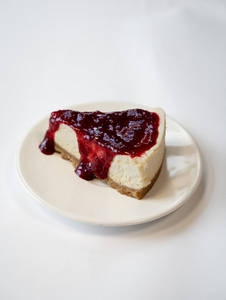 Baked Cheesecake With Raspberry Compote