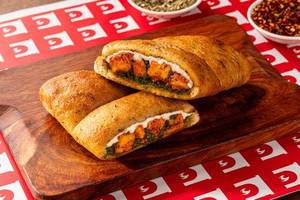 Pesto Paneer Tikka Garlic Bread