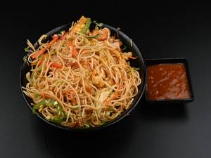 White Chicken Noodles 