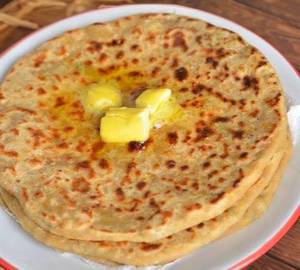 Aloo paratha with makhan
