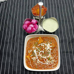 Paneer Butter Masala - 8 Pcs