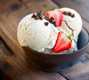 Vanilla ice cream [2 scoops]