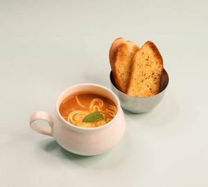 Smoked Tomato And Garlic Bisquee