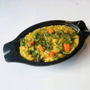 Subzi Aur Moong Dal Khichdi