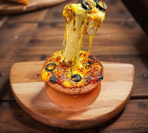 Fitoor Special Matka Pizza