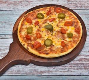Jalapeno And Red Paprika Pizza