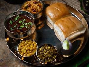 Jain Misal Pav [400 gm]