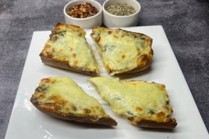 Pesto Cheese Garlic Bread