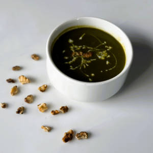 Palak Akhrot Ka Shorba