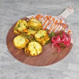 Malai Kesar Bharwan Paneer Tikka