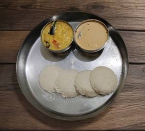Idli (4 Pieces)
