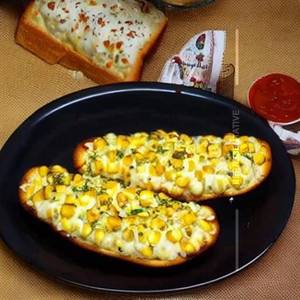 Corn Cheese Stuffed Garlic Bread