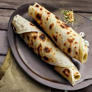 Aloo schezwan frankie