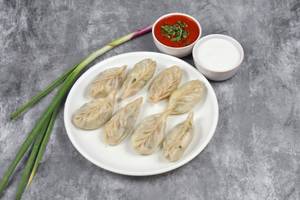 Paneer Cheese Steamed Momos [8 Pieces]
