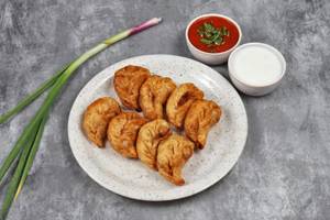 Chicken Cheese Fried Momos [8 Pieces]