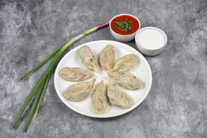 Paneer Steamed Momos [8 Pieces]